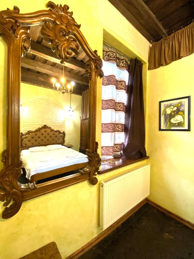 Квартира Подобово На Площі Ринок 39 Lviv Eksteriør billede