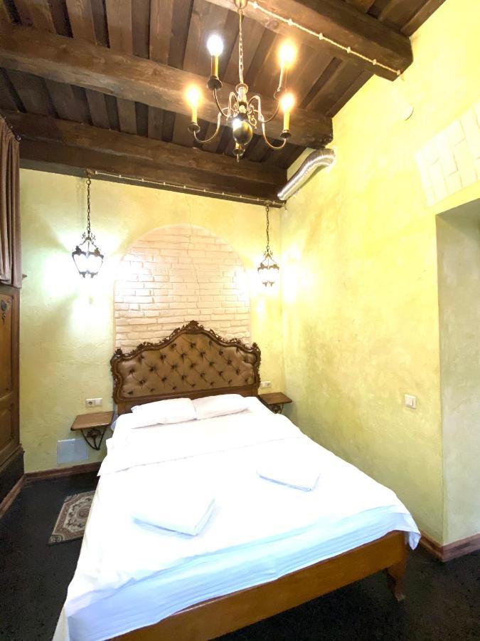 Квартира Подобово На Площі Ринок 39 Lviv Eksteriør billede