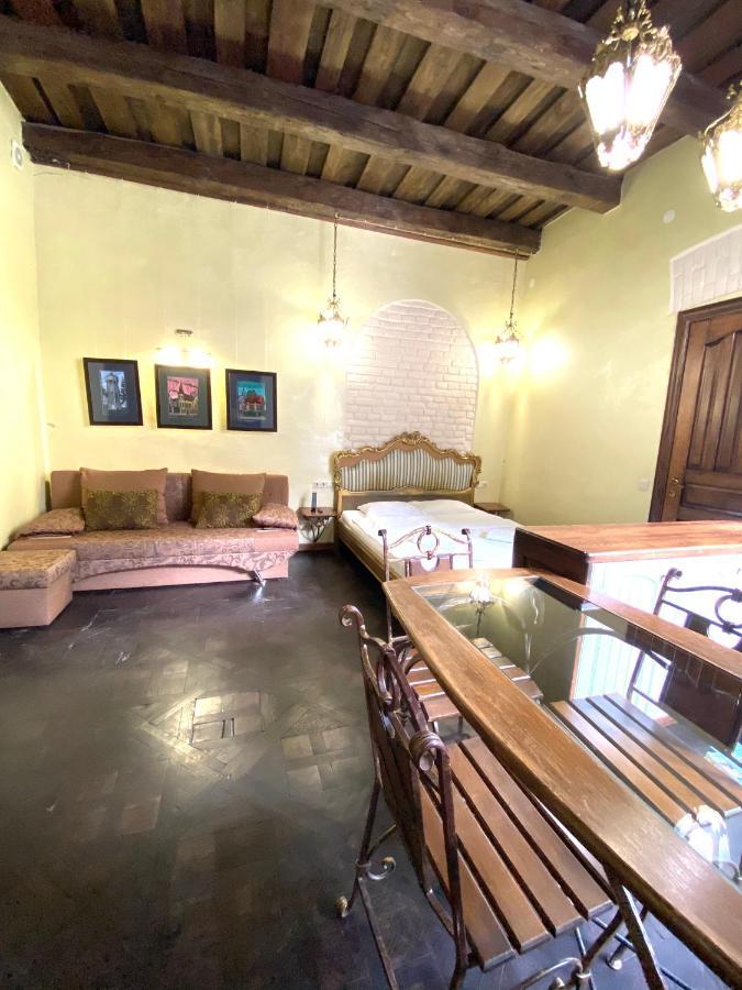 Квартира Подобово На Площі Ринок 39 Lviv Eksteriør billede