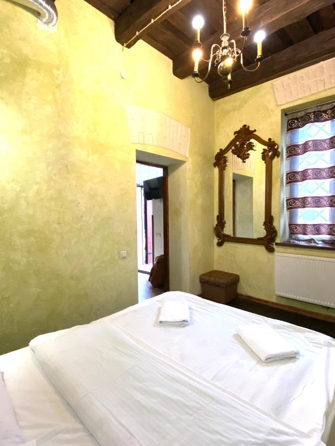 Квартира Подобово На Площі Ринок 39 Lviv Eksteriør billede